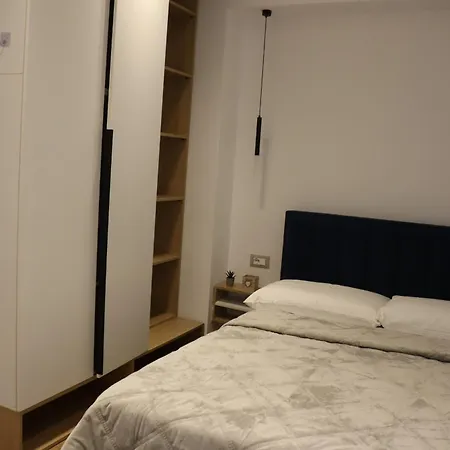 Lakeside Comfort - Self Check-in Apartment *